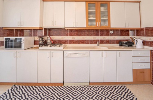 Fethiye House | Sea View Vibrant Flat w Balcony Right by Sea