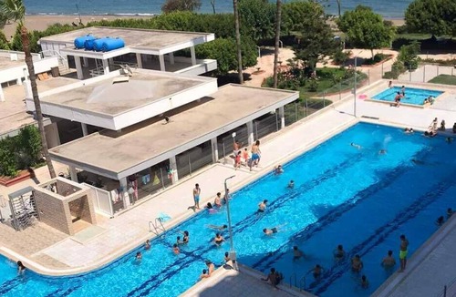 Mezetli Apartment | Seafront apartment, free beach and pool.