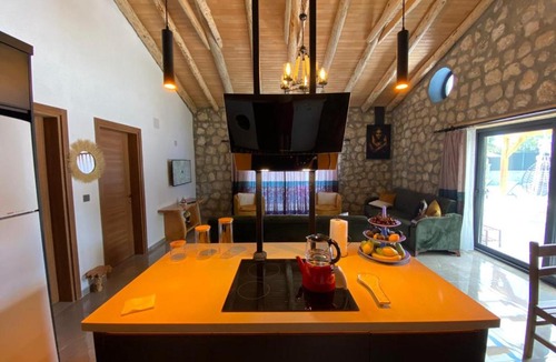 Seydikemer Villa | Secluded Villa with Pool in Seydikemer