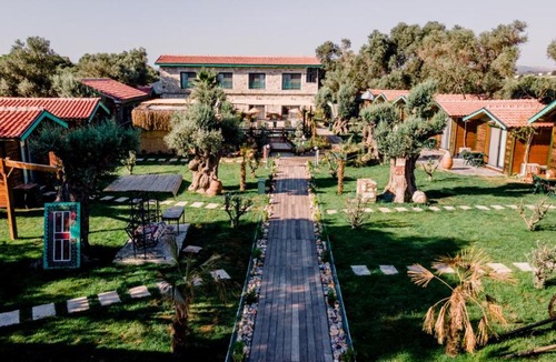 Foca Bed & Breakfast | SERENDER BUNGALOV