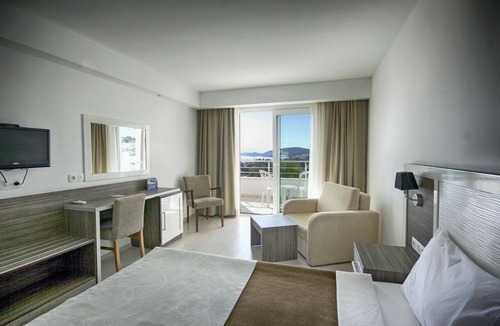 Gumbet Hotel | Shark Club Hotel