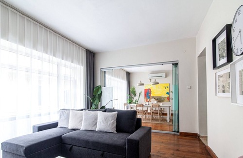 Asmali Mescit Apartment | Sleek Flat within Walking Distance to Pera Museum