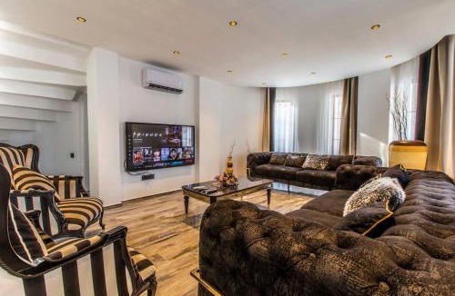 Kadriye Villa | Sleeps 6, Stylish Designed Villa - AWZ 288