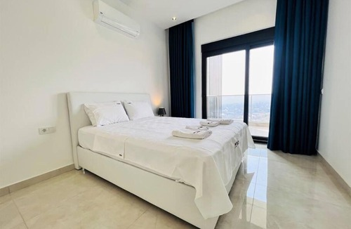 Kargicak Villa | Sleeps 8 Comfortable and Modern Villa AWZ 282