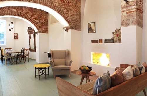 Ayvalik City Center House | Spacious 5 bedroom mansion in the center of Ayvalik