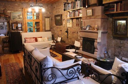 Ayvalik House | Stone House with Garden in Cunda/Ayvalik