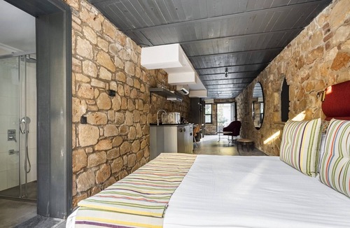 Kaleici Apartment | Studio Flat with Garden near Hadrians Gate