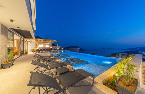 Kalkan Villa | Stunning 6 Bedroom Villa with Spectacular Sea Views