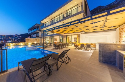 Kalkan Villa | Stunning 6 Bedroom Villa with Spectacular Sea Views