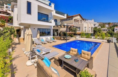Kalkan Villa | Stylish 4 Bedroom villa in Kalkan, Private Pool, great sea views