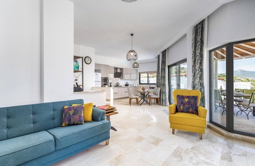 Kalkan Villa | Swallow's Rest, 4 bedroom modern villa in Kisla with spectacular sea views
