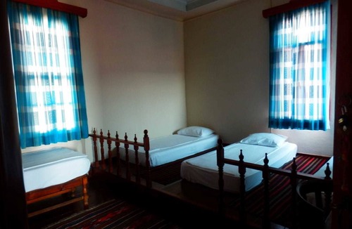 Ayvalik City Center House | Taksiyarhis Pension