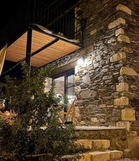 Karaburun Villa | Tarihi Köyde Taş Ev
