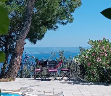 Altinoluk Bed & Breakfast | The Stone House