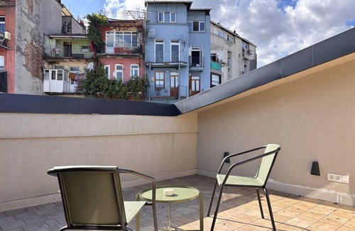 Karakoy Apartment | Top-floor terrace apartment near Galataport