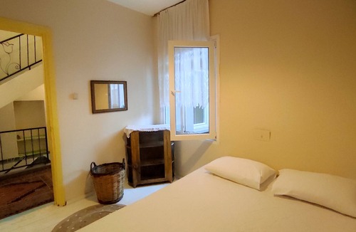 Ayvalik City Center House | Turmeric House