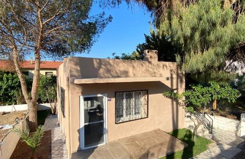 Iskele Mahallesi Villa | URLA İSKELE Muhteşem konum denize 30 saniye- great location, very close to the sea