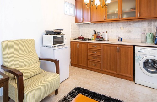 Koycegiz Apartment | Vacation Flat w Garden Patio BBQ in Dogusbelen