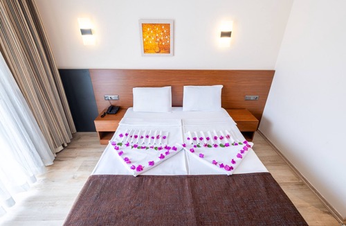 Kemer Hotel | Viking Express Otel