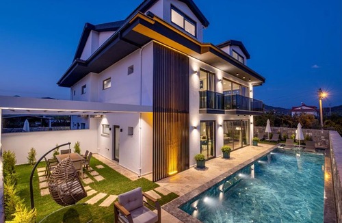 Ciftlik Villa | Villa Akrovea