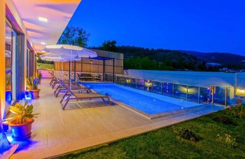 Islamlar Villa | Villa Ay / Kalkan