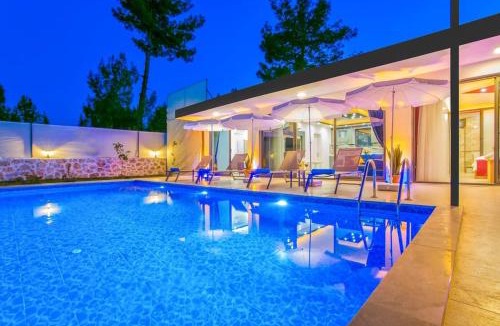 Islamlar Villa | Villa Ay / Kalkan