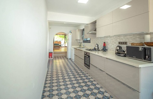 Torba House | Villa Beyefendi, private pool, sleeps 8