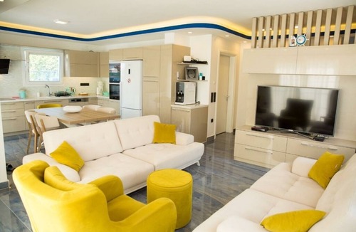 Dalyan Villa | Villa Fenerbahçe sleeps 9 with private Annex