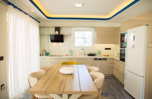 Dalyan Villa | Villa Fenerbahçe sleeps 9 with private Annex