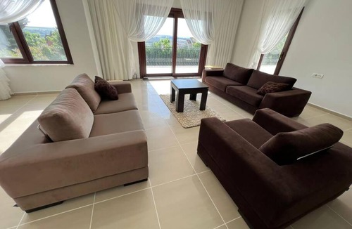 Buyukcekmece Villa | Villa Nur