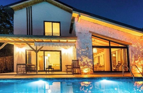 Seydikemer Villa | VILLA SERENE 3-bedroom villa in soothing Yakaköy/Fethiye with a cool breeze