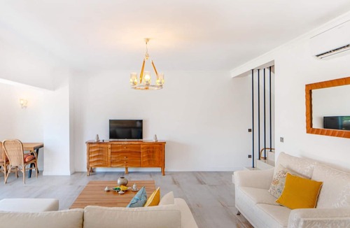 Yalikavak Villa | Villa w Pool Garden Patio 1 min to Beach in Bodrum