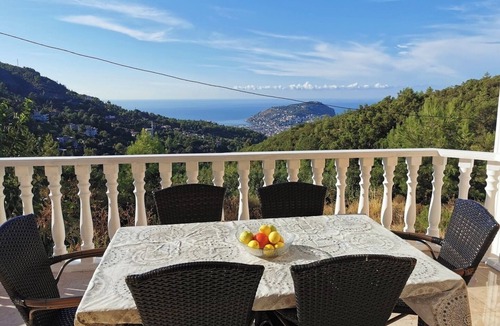 Bektas House | Villa with a Pool and Jacuzzi