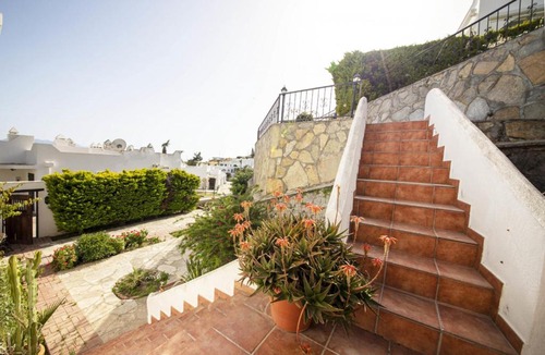 Turgutreis Villa | Villa with Shared Pool and Backyard in Bodrum