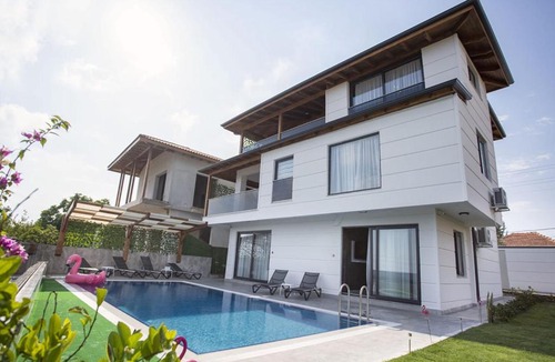 Lara Villa | VILLA YILDIZ PREMIUM