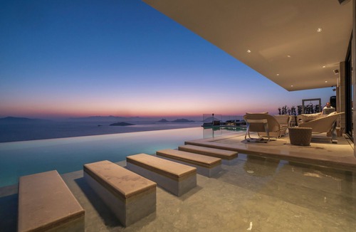 Turgutreis Villa | Villara Ultra Luxury Daily Housekeeping Private Cook Chauffeur Service