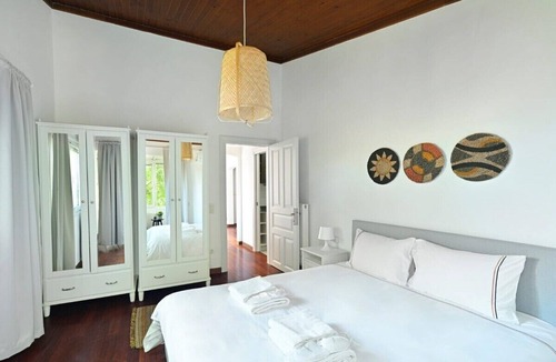 Bebek Apartment | Welcome to our spacious bright triplex home with gorgeous views! Situated on the 2nd floor