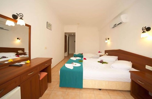 Oludeniz City Center Hotel | White Hotel