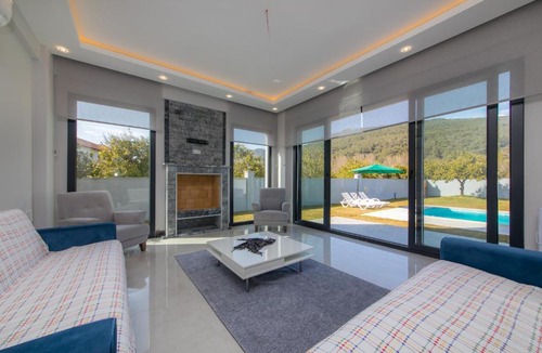 Atakoy Villa | Yamac Villa Atakoy Daily Weekly Rentals