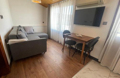 Yenifoca Apartment | Yenice Konak