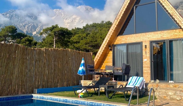 Ölüdeniz araçla 10 dakika kelebekler vadisine 5 dakika villa likya yolu üzerinde in Uzunyurt