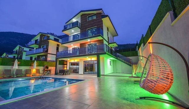 1-Fethiye Ölüdeniz de 4+1 Lüks Villa in Fethiye Ölüdeniz