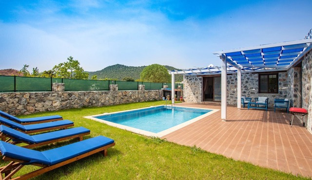2 Bedroom Stone House with Private Pool in Kayaköy in Fethiye