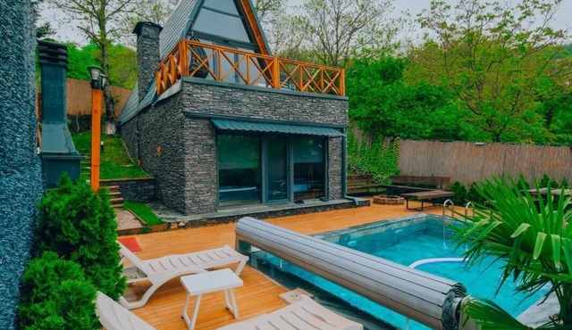 3+1 Heated Pool-Jacuzzi-Fireplace-Sheltered Bungalow for 8 People in Sakarya