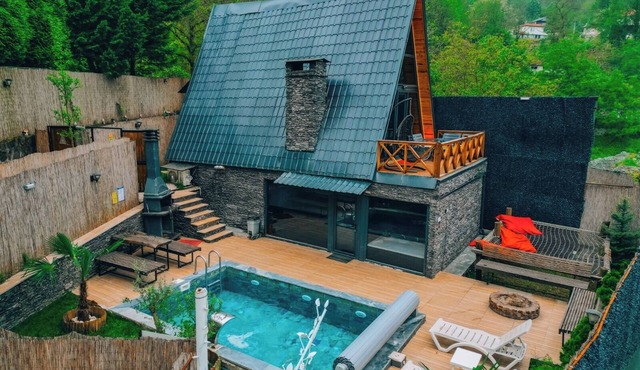 3+1 Heated Pool-Jacuzzi-Fireplace-Sheltered Bungalow for 8 People in Sakarya