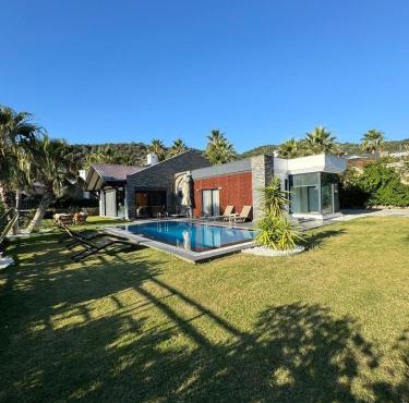 4-Bedroom Villa with Sea View in Yalıkavak BD4150 in Bodrum City