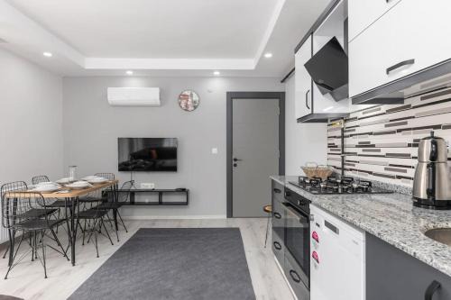 7-Şehir Merkezinde 4 Yatak Odalı Dubleks Daire