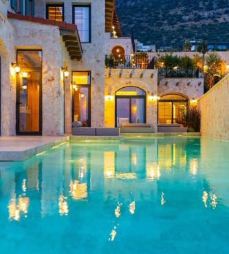 A Lyric Retreat of Romance, Erato in Kaş