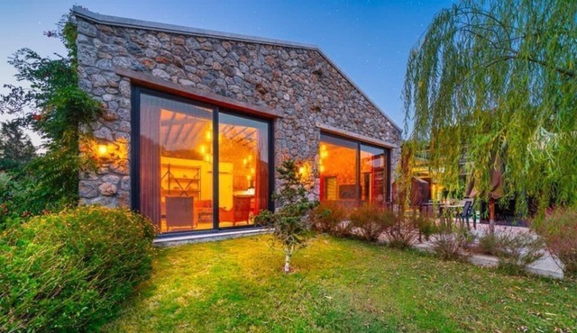 A wonderful farmhouse with historic views in Kayaköy