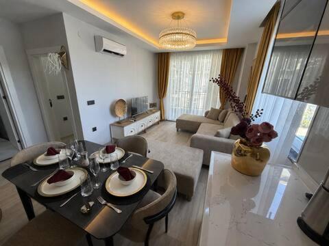 Alanya Okurcalar 126 m Havuzlu Bir Yatak Odalı Daire in Alanya